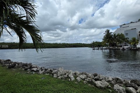 Condo in Sunny Isles Beach, Florida, 1 bedroom  № 2001411 - photo 30