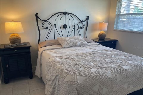 Apartment in Bradenton Beach, Florida 2 bedrooms, 83.61 sq.m. № 2221015 - photo 5