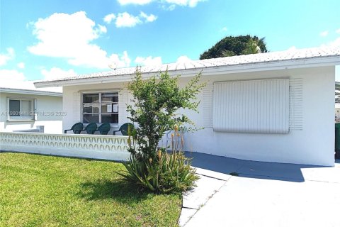 Дом в Тамарак, Флорида 2 спальни, 98.66м2 № 2052064