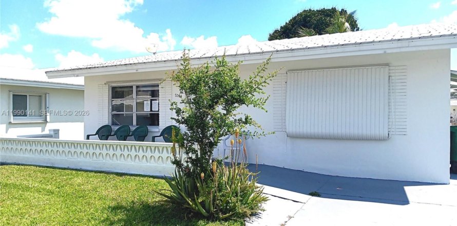 Дом в Тамарак, Флорида 2 спальни, 98.66м2 № 2052064