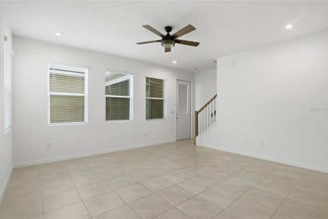 Townhouse in Winter Garden, Florida 3 bedrooms, 192.31 sq.m. № 2197134 - photo 14