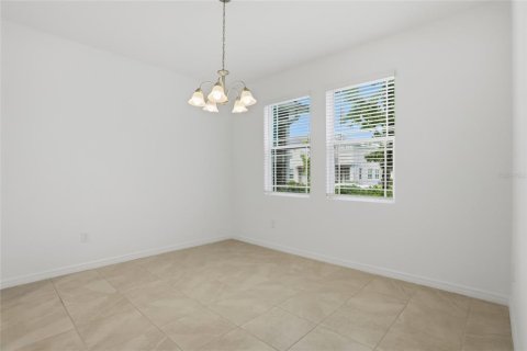 Townhouse in Winter Garden, Florida 3 bedrooms, 192.31 sq.m. № 2197134 - photo 4