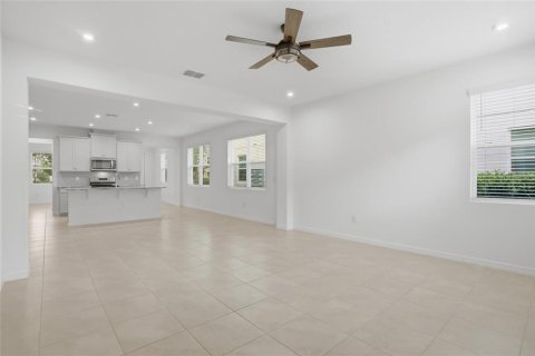 Townhouse in Winter Garden, Florida 3 bedrooms, 192.31 sq.m. № 2197134 - photo 16