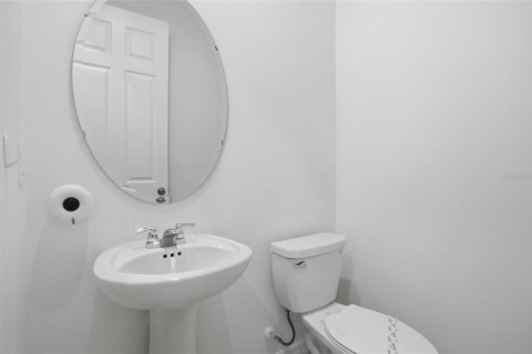 Townhouse in Winter Garden, Florida 3 bedrooms, 192.31 sq.m. № 2197134 - photo 6