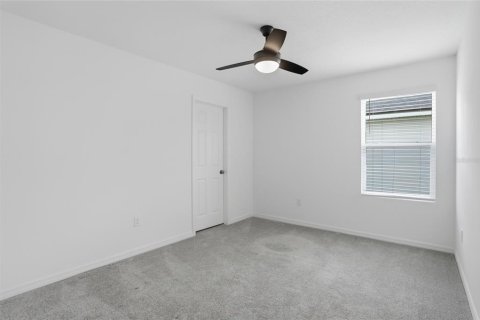 Townhouse in Winter Garden, Florida 3 bedrooms, 192.31 sq.m. № 2197134 - photo 18