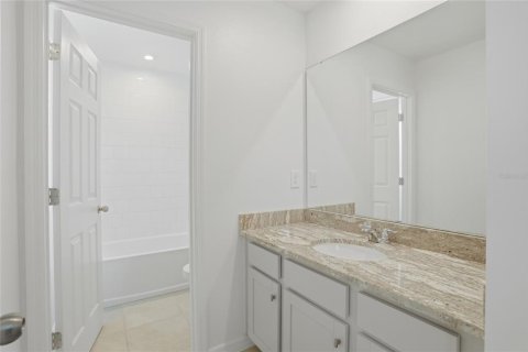 Townhouse in Winter Garden, Florida 3 bedrooms, 192.31 sq.m. № 2197134 - photo 20