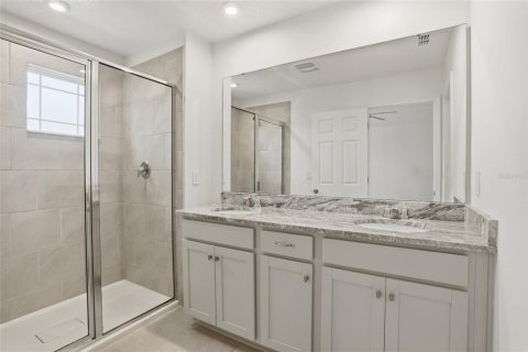 Townhouse in Winter Garden, Florida 3 bedrooms, 192.31 sq.m. № 2197134 - photo 25