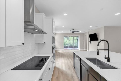 Casa en venta en DeBary, Florida, 4 dormitorios, 256.5 m2 № 2157357 - foto 8