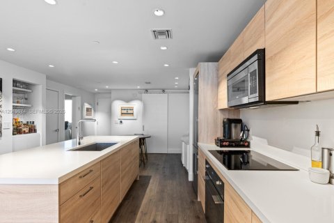 Copropriété à vendre à North Miami Beach, Floride: 2 chambres, 103.96 m2 № 2153728 - photo 22