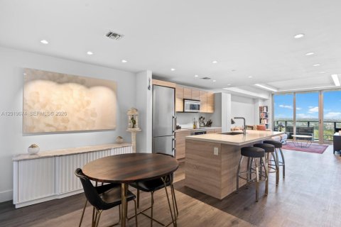 Copropriété à vendre à North Miami Beach, Floride: 2 chambres, 103.96 m2 № 2153728 - photo 7