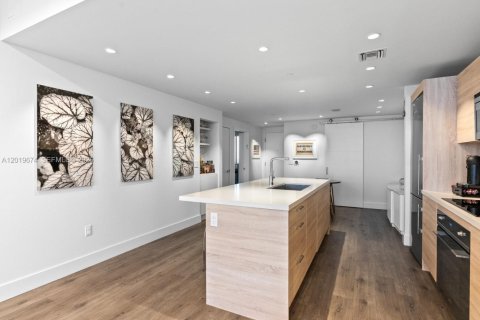 Copropriété à vendre à North Miami Beach, Floride: 2 chambres, 103.96 m2 № 2153728 - photo 20