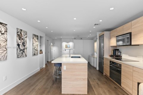 Copropriété à vendre à North Miami Beach, Floride: 2 chambres, 103.96 m2 № 2153728 - photo 19