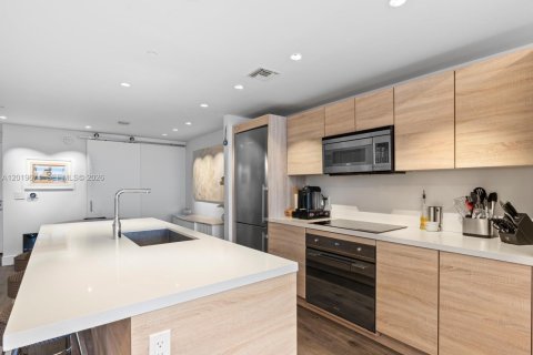 Copropriété à vendre à North Miami Beach, Floride: 2 chambres, 103.96 m2 № 2153728 - photo 21