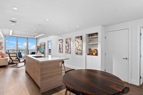 Copropriété à vendre à North Miami Beach, Floride: 2 chambres, 103.96 m2 № 2153728 - photo 8