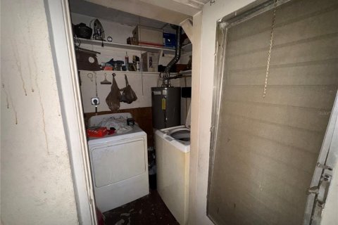 House in Lake Worth, Florida 3 bedrooms, 97.27 sq.m. № 1893821 - photo 16
