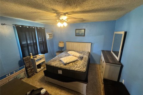 House in Lake Worth, Florida 3 bedrooms, 97.27 sq.m. № 1893821 - photo 10