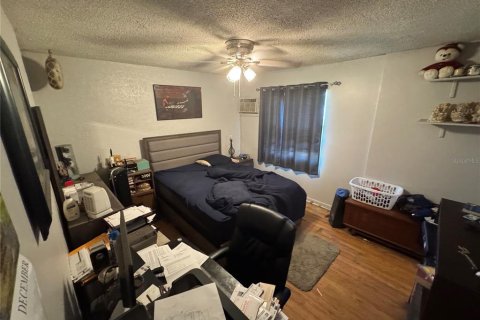 House in Lake Worth, Florida 3 bedrooms, 97.27 sq.m. № 1893821 - photo 12