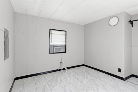 Apartamento en alquiler en Winter Haven, Florida, 2 dormitorios, 62.71 m2 № 1835407 - foto 11