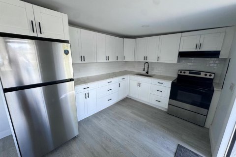 Villa ou maison à vendre à Delray Beach, Floride: 2 chambres, 68.38 m2 № 2432855 - photo 3