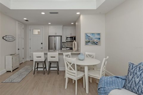 Condo in Venice, Florida, 2 bedrooms  № 957369 - photo 13