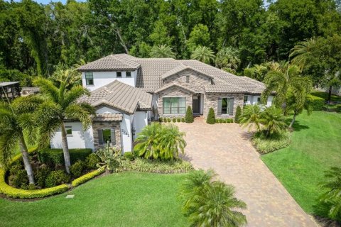 House in Lake Mary, Florida 5 bedrooms, 429.39 sq.m. № 1782595 - photo 1