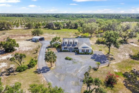 Снять в аренду виллу или дом в Фростпруф, Флорида 10 комнат, 214.05м2, № 1916390 - фото 1