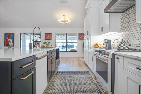 Снять в аренду виллу или дом в Фростпруф, Флорида 10 комнат, 214.05м2, № 1916390 - фото 10