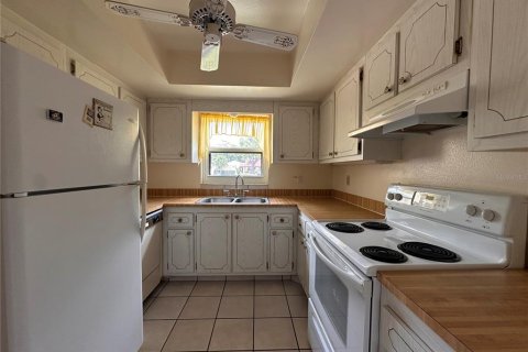 Condo in Bradenton, Florida, 2 bedrooms  № 1678269 - photo 5