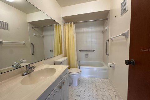 Condo in Bradenton, Florida, 2 bedrooms  № 1678269 - photo 14