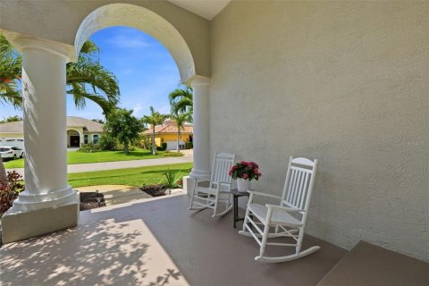 Villa ou maison à vendre à Tierra Verde, Floride: 3 chambres, 167.5 m2 № 2232226 - photo 3