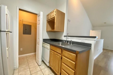 Condo in Orlando, Florida, 1 bedroom  № 2237642 - photo 7
