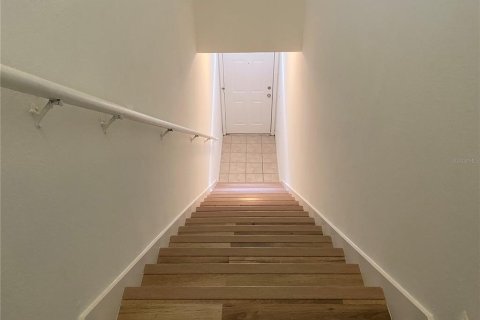 Condo in Orlando, Florida, 1 bedroom  № 2237642 - photo 2