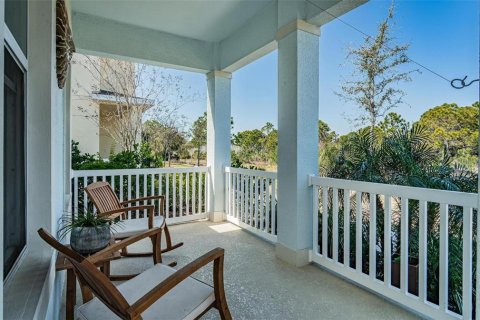 House in Apollo Beach, Florida 3 bedrooms, 167.22 sq.m. № 1512273 - photo 2