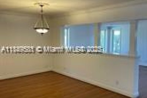 Villa ou maison à louer à Fort Lauderdale, Floride: 4 chambres, 193.61 m2 № 1946840 - photo 18