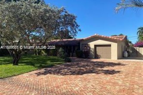 Villa ou maison à louer à Fort Lauderdale, Floride: 4 chambres, 193.61 m2 № 1946840 - photo 13