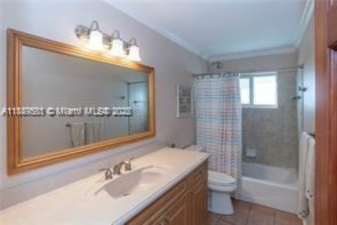 Villa ou maison à louer à Fort Lauderdale, Floride: 4 chambres, 193.61 m2 № 1946840 - photo 8