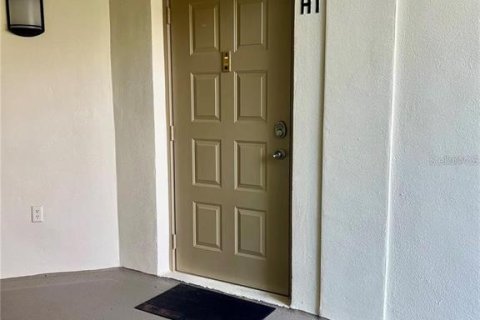 Condo in Tarpon Springs, Florida, 2 bedrooms  № 2379555 - photo 3