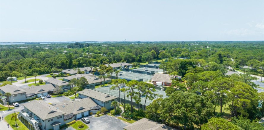 House in Vero Beach, Florida 3 bedrooms, 133.78 sq.m. № 1120045