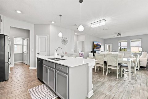 Casa en venta en Davenport, Florida, 3 dormitorios, 181.16 m2 № 2337492 - foto 4