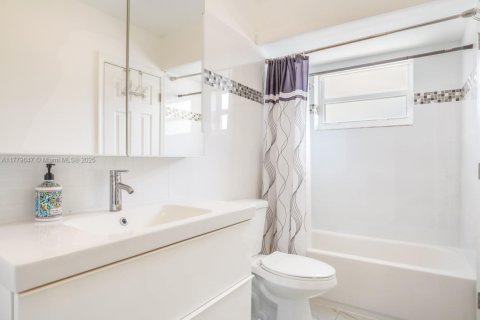 Copropriété à vendre à Lauderdale Lakes, Floride: 1 chambre, 63.55 m2 № 1868524 - photo 6