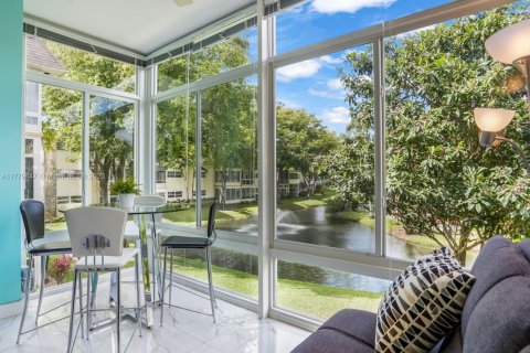 Copropriété à vendre à Lauderdale Lakes, Floride: 1 chambre, 63.55 m2 № 1868524 - photo 3