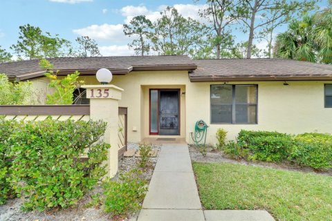 Townhouse in Royal Palm Beach, Florida 3 bedrooms, 120.59 sq.m. № 2146148