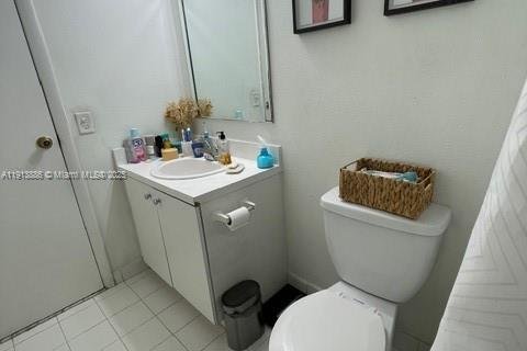 Condo in Hialeah, Florida, 2 bedrooms  № 1973854 - photo 9