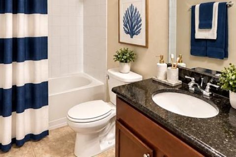 Townhouse in Oviedo, Florida 3 bedrooms, 129.69 sq.m. № 2388124 - photo 14