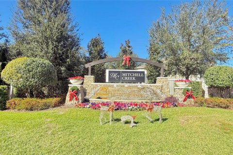Townhouse in Oviedo, Florida 3 bedrooms, 129.69 sq.m. № 2388124 - photo 2