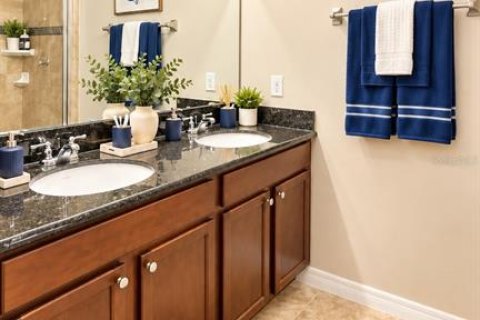Townhouse in Oviedo, Florida 3 bedrooms, 129.69 sq.m. № 2388124 - photo 10