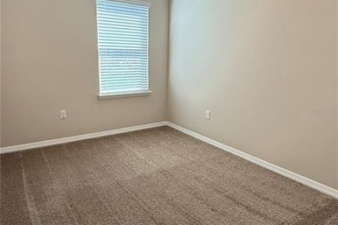 Townhouse in Oviedo, Florida 3 bedrooms, 129.69 sq.m. № 2388124 - photo 16