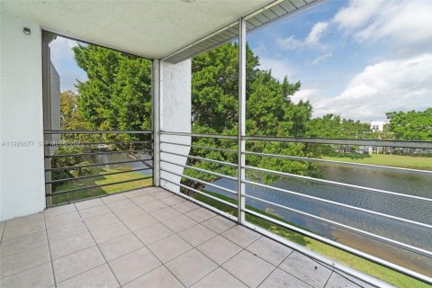 Condo in Davie, Florida, 2 bedrooms  № 2003570 - photo 4