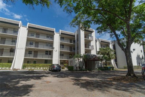 Condo in Davie, Florida, 2 bedrooms  № 2003570
