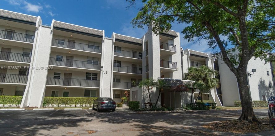 Condo in Davie, Florida, 2 bedrooms  № 2003570